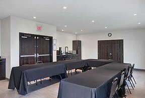 Motel 6 Airdrie, AB