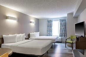 Motel 6 Airdrie, AB