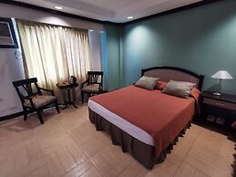 Tagaytay Country Hotel