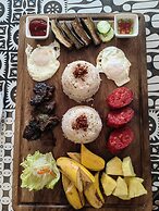 Tagaytay Country Hotel