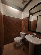 Tagaytay Country Hotel