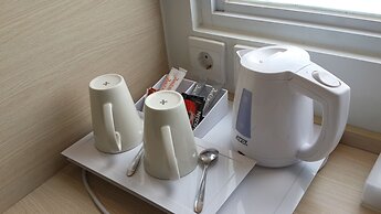 Zuri Express Mangga Dua