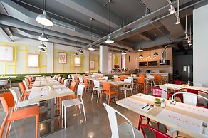 Zuri Express Mangga Dua