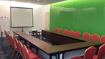 Zuri Express Mangga Dua