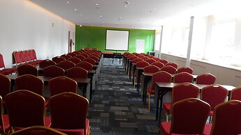 Zuri Express Mangga Dua