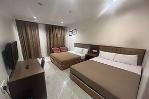 Iris House Hotel