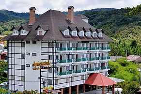 Iris House Hotel