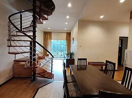 Iris House Resort & Apartment