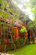 Ruen Kanok Thai House