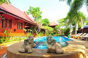 Ruen Kanok Thai House