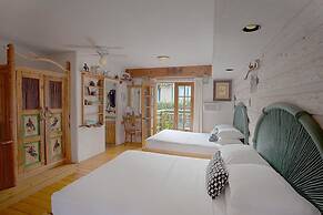 Les Artistes Inn