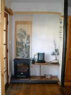 Les Artistes Inn