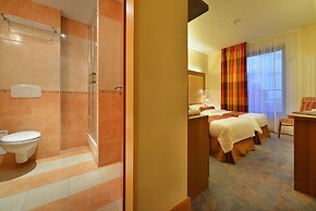 Maximilian Lifestyle Resort