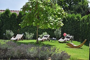 Maximilian Lifestyle Resort