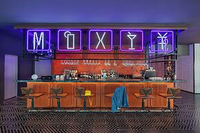 Moxy Chongqing