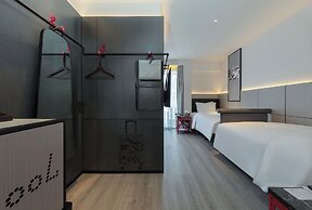 Moxy Chongqing