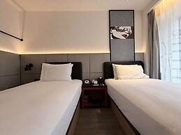 Moxy Chongqing