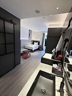 Moxy Chongqing