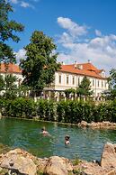 Chateau Loucen Garden Retreat