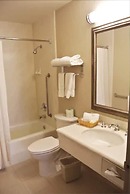 Cow Hollow Inn & Suites