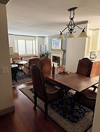 Cow Hollow Inn & Suites