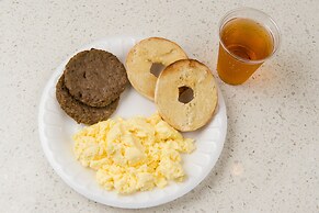 Holiday Inn Express & Suites Aiken by IHG