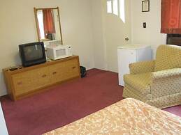 Clarkson Village Motel