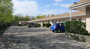 Clarkson Village Motel