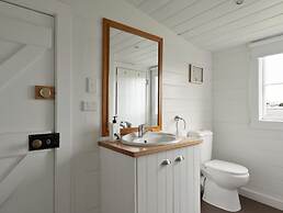 Low Head Pilot Station