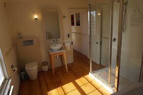 Low Head Pilot Station