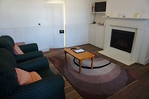 Low Head Pilot Station