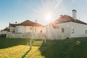 Low Head Pilot Station