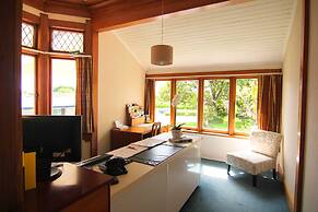 Broadway Lodge Motel