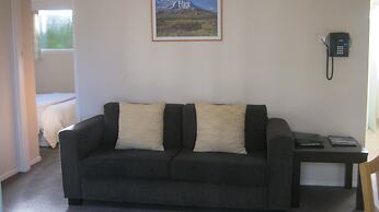 Broadway Lodge Motel