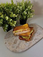 Quest Melbourne Airport