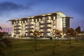 Quest Melbourne Airport