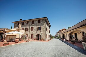 Borgo di Pomaia