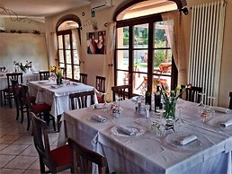 Borgo di Pomaia