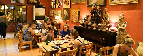 Villa Cha Cha Banglumphu