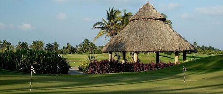 Tres Vidas Acapulco Suites