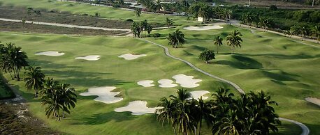 Tres Vidas Acapulco Suites