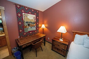Silver Moon Inn