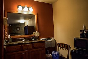 Silver Moon Inn