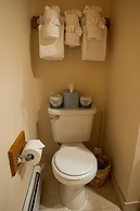 Silver Moon Inn