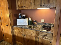 Silver Moon Inn