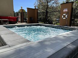 Silver Moon Inn
