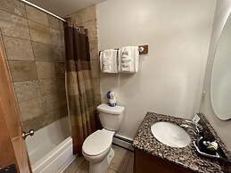 Silver Moon Inn