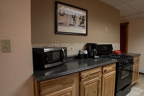 Silver Moon Inn