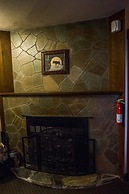 Silver Moon Inn