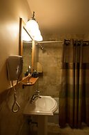 Silver Moon Inn